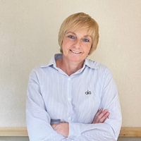 Няня, Москва, Краснобогатырская улица, Преображенская площадь, Замира Толоновна