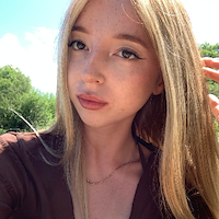 Няня, Санкт-Петербург, улица Всеволода Вишневского, Петроградская, Ирина