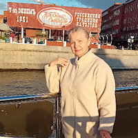 Репетитор, Москва, улица Кашёнкин Луг, Улица Милашенкова, Лариса 