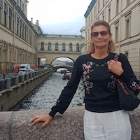 Няня, Петергоф, Суворовская улица, Петергоф, Ольга Борисовна